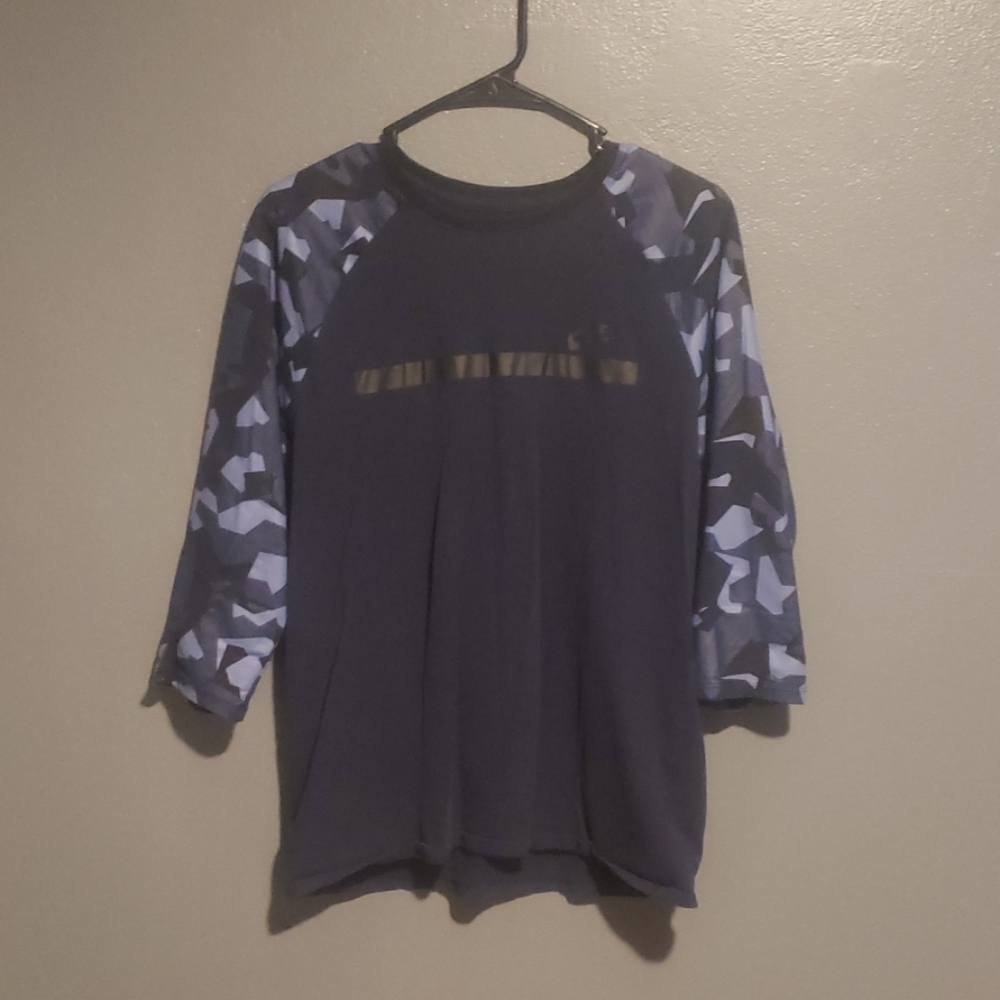Nike quarter sleeve
